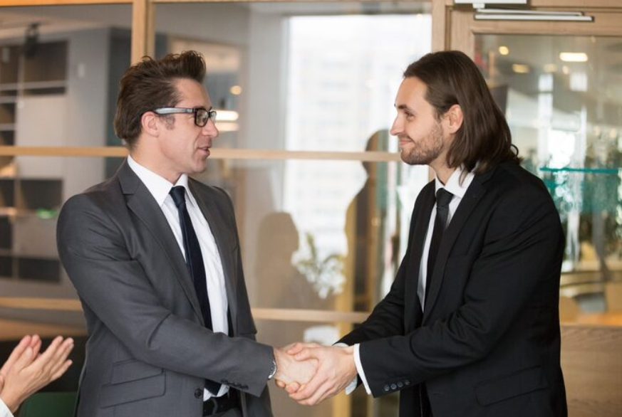 person wondering why we forget names so quickly during a business introduction